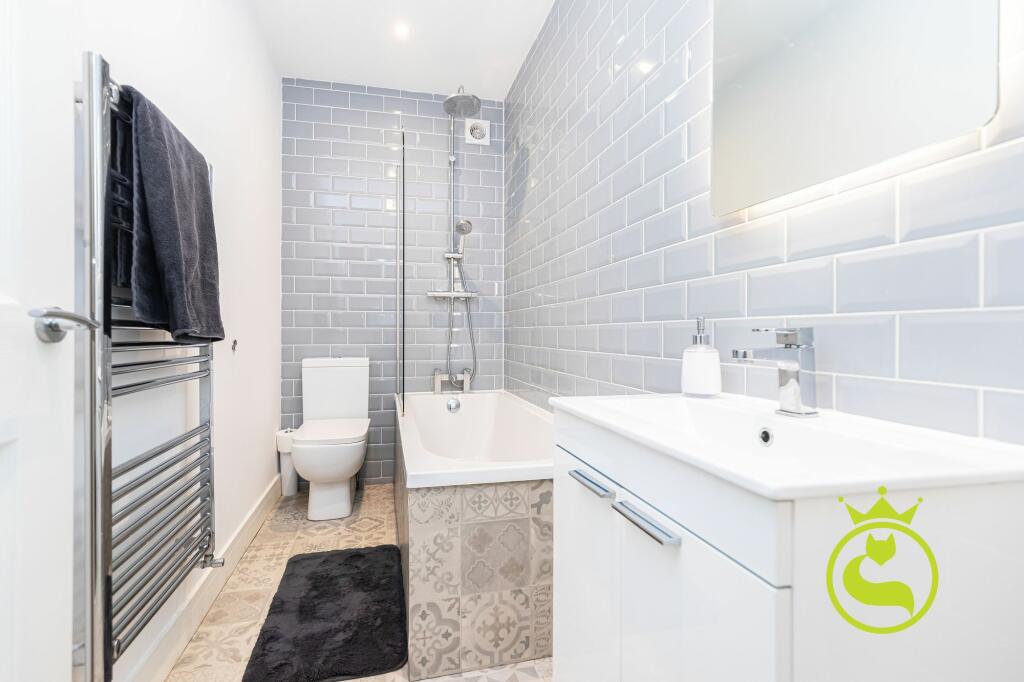 Additional image 10 of Four bedrooms -Approach Road, Ashley Cross, Poole BH14