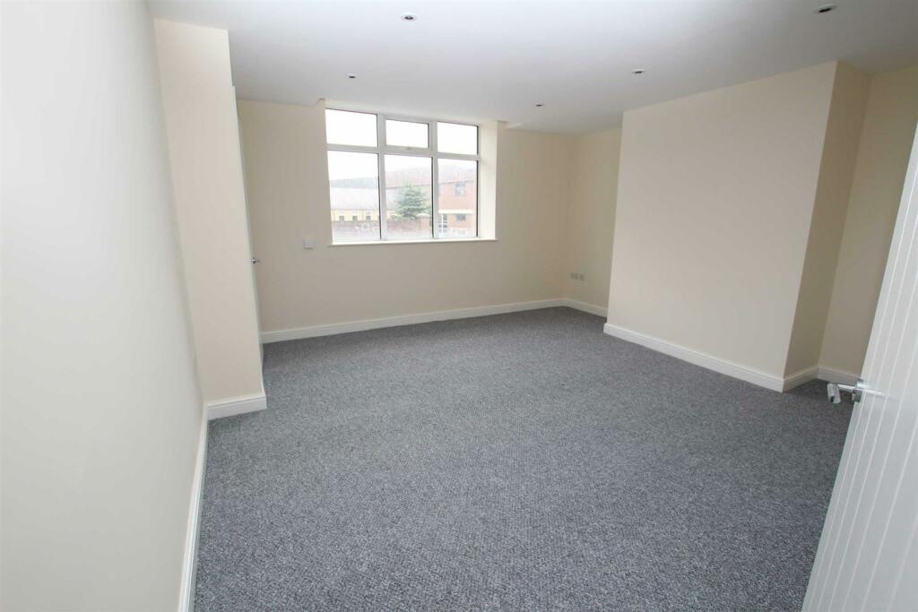 Additional image 10 of Leeds Road, Greengates, Bradford