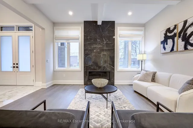 Additional image 3 of 560 Woodview Rd