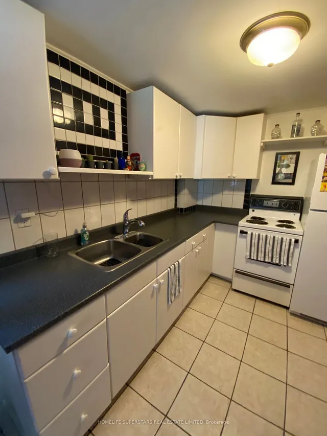 Additional image 8 of 1263 Woodbine Ave