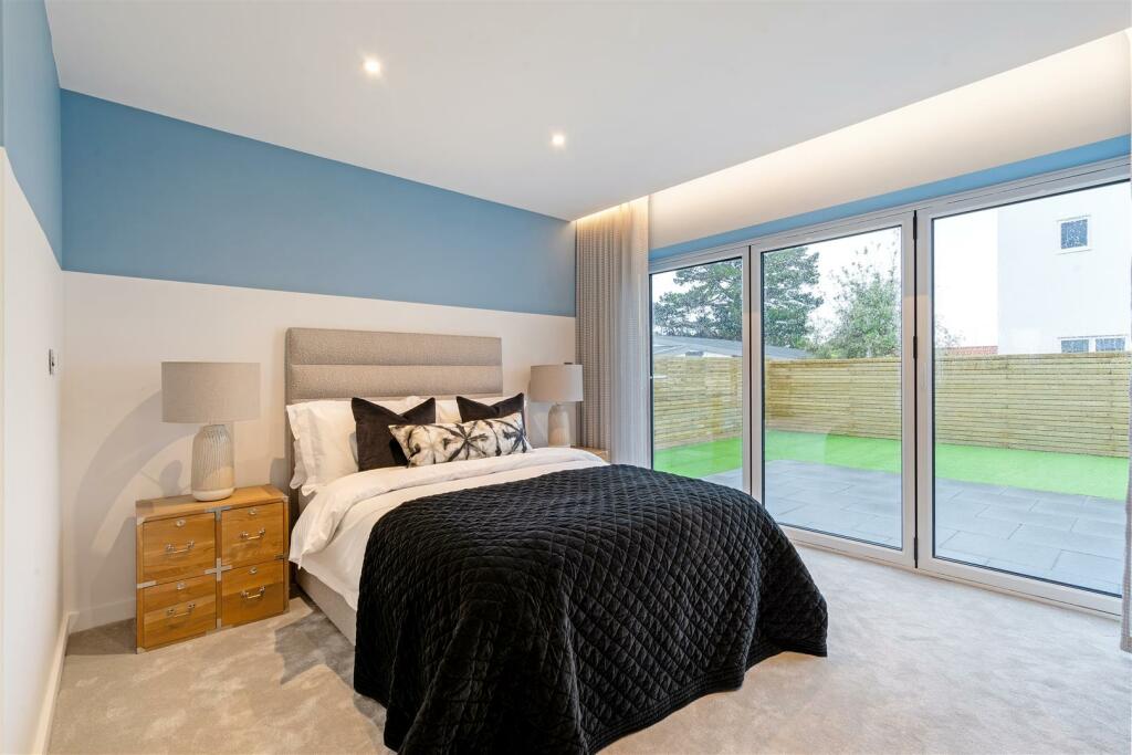 Additional image 20 of Sandbanks Road, Lilliput