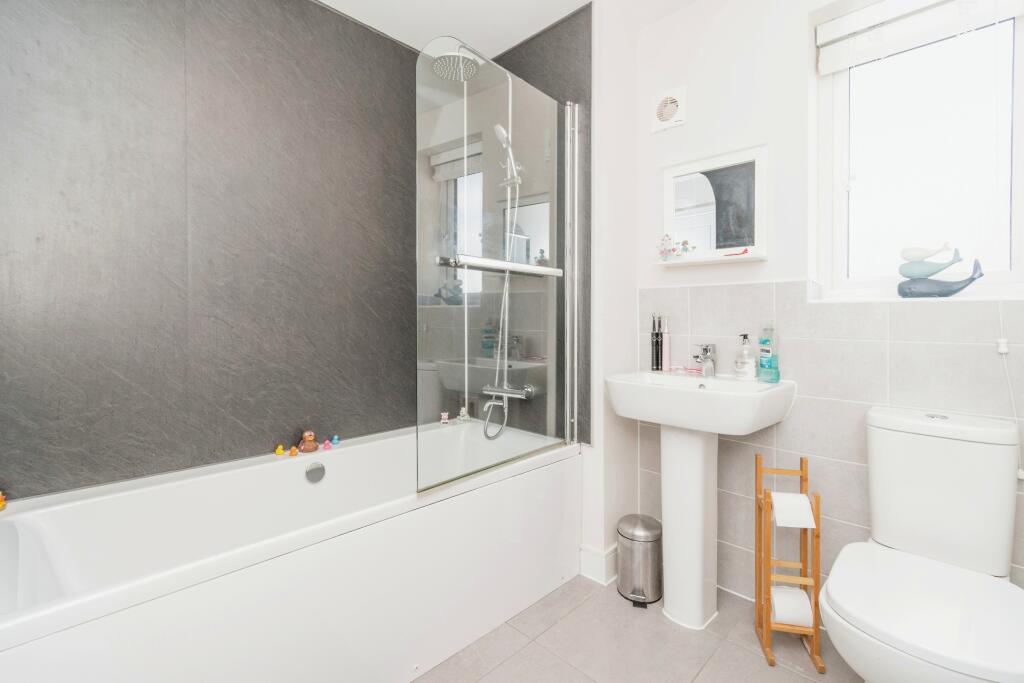 Additional image 11 of Brompton Drive, Bradford, BD10