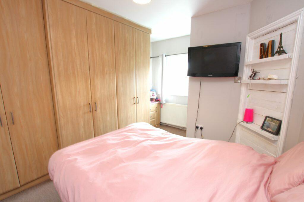 Additional image 11 of 3 Bedroom House for Sale – 61 Gilstead Lane, Gilstead, Bingley, BD16 3NL
