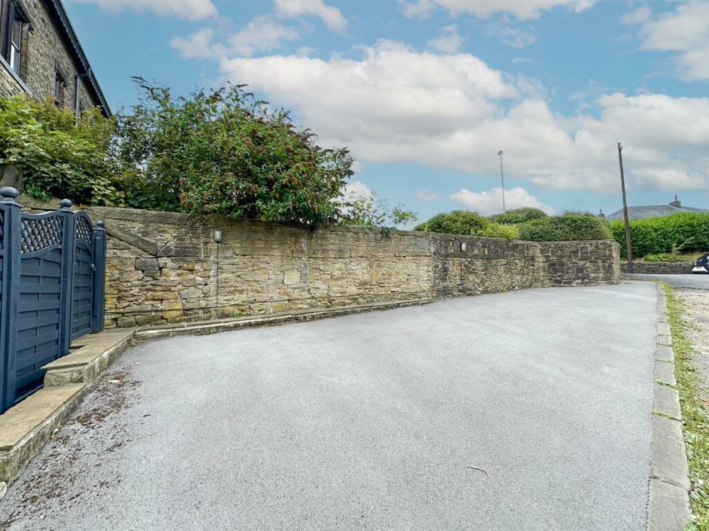 Additional image 32 of Glen Lee Lane, Keighley
