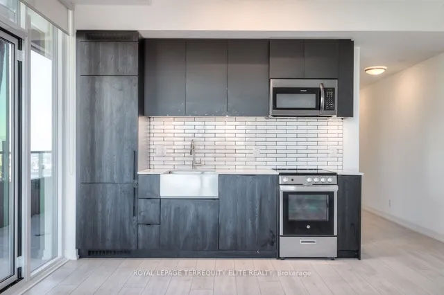 Additional image 12 of 270 Dufferin St Unit 923