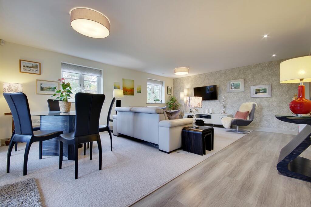 Additional image 8 of 154 Canford Cliffs Road, Canford Cliffs, Poole, BH13