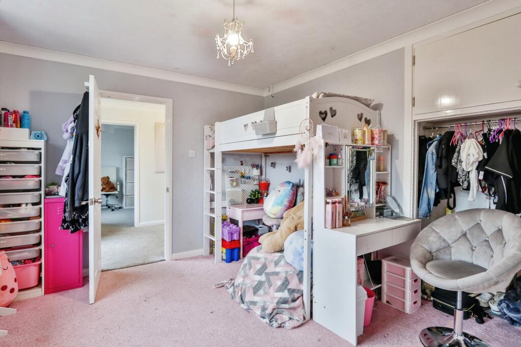 Additional image 10 of De Courtenai Close, BEARWOOD, Bournemouth, Dorset, BH11