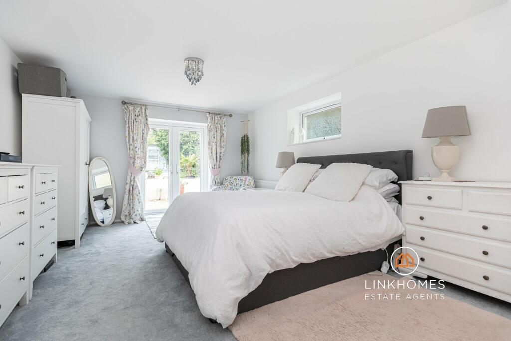 Additional image 5 of Pottery Road, Poole, BH14