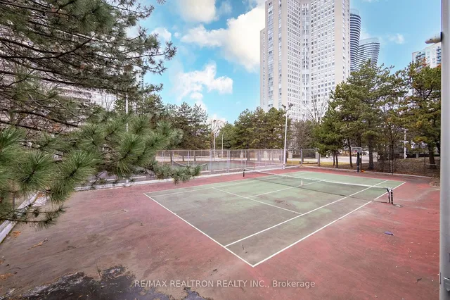 Additional image 36 of 3695 Kaneff Cres Unit 703