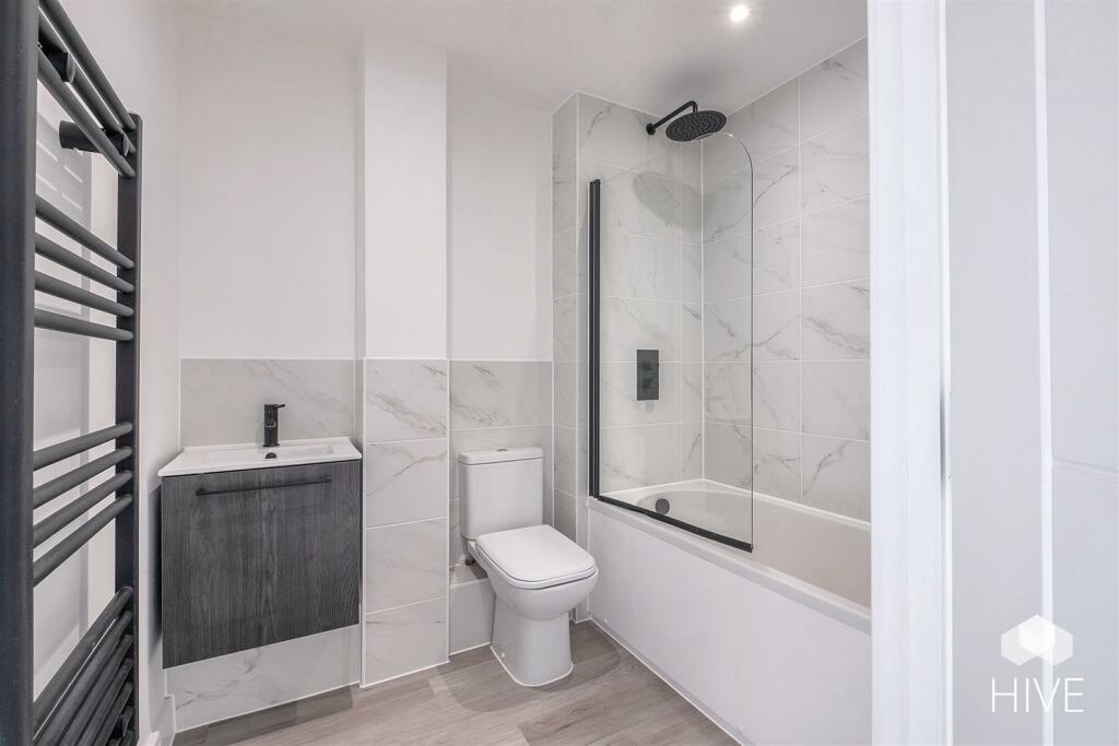 Additional image 3 of The Sloop, Commercial Road, Poole