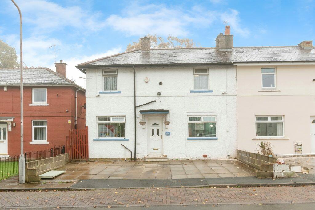 Scholemoor Ave, Bradford, BD7 2RX