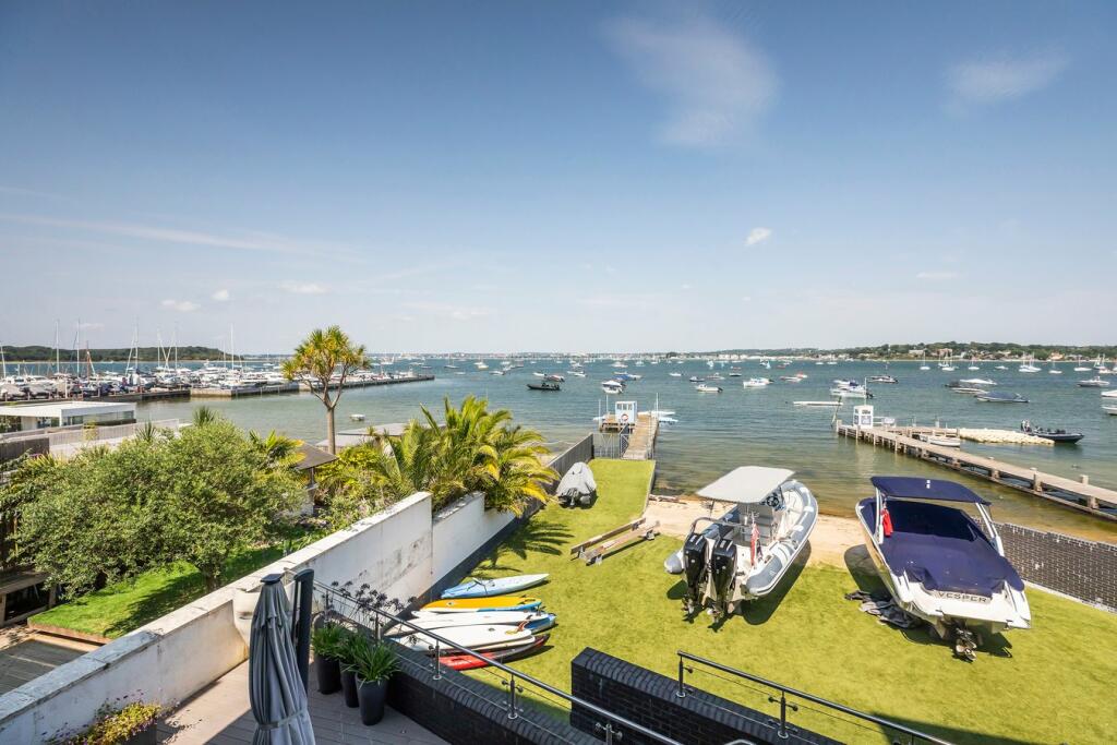 Additional image 36 of The Horseshoe, Sandbanks, Poole, BH13