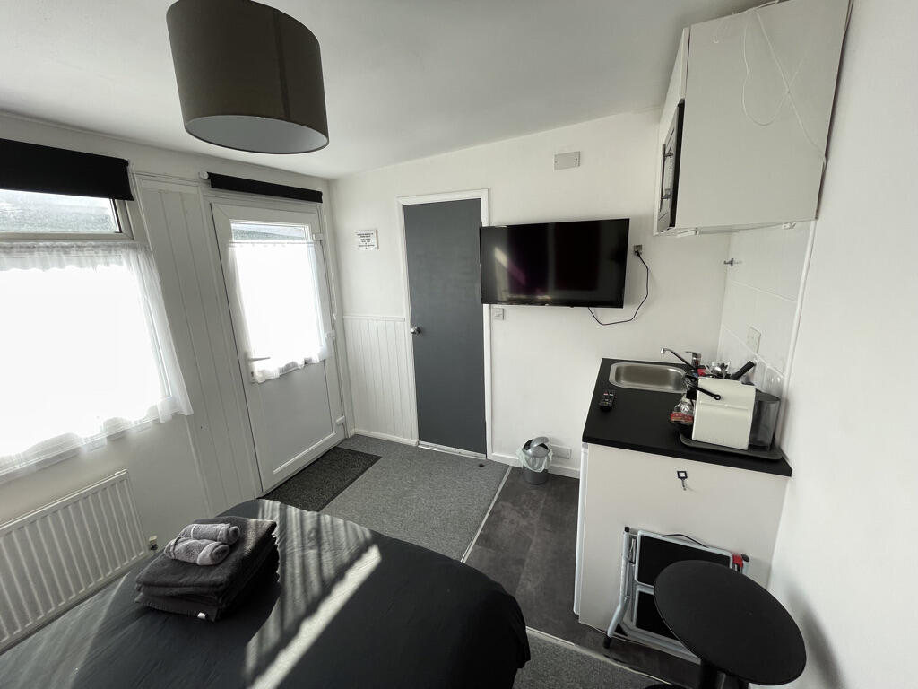 Additional image 5 of Rooms Available, Southcote Road -6