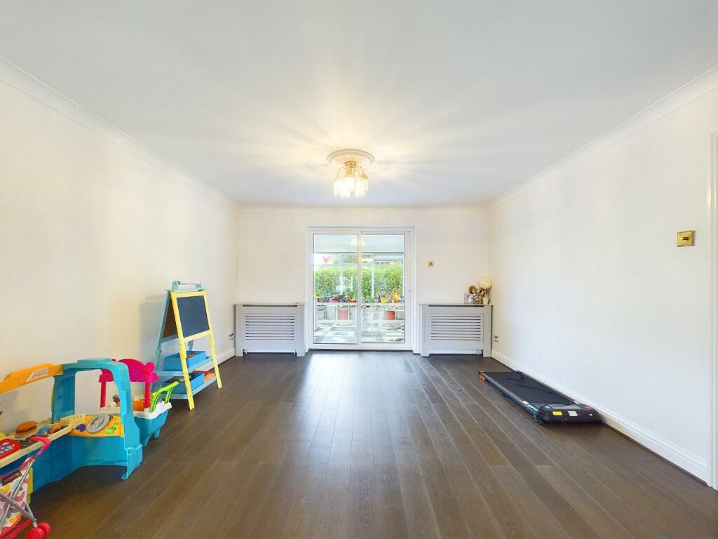 Additional image 10 of Kellymoor Walk, Idle