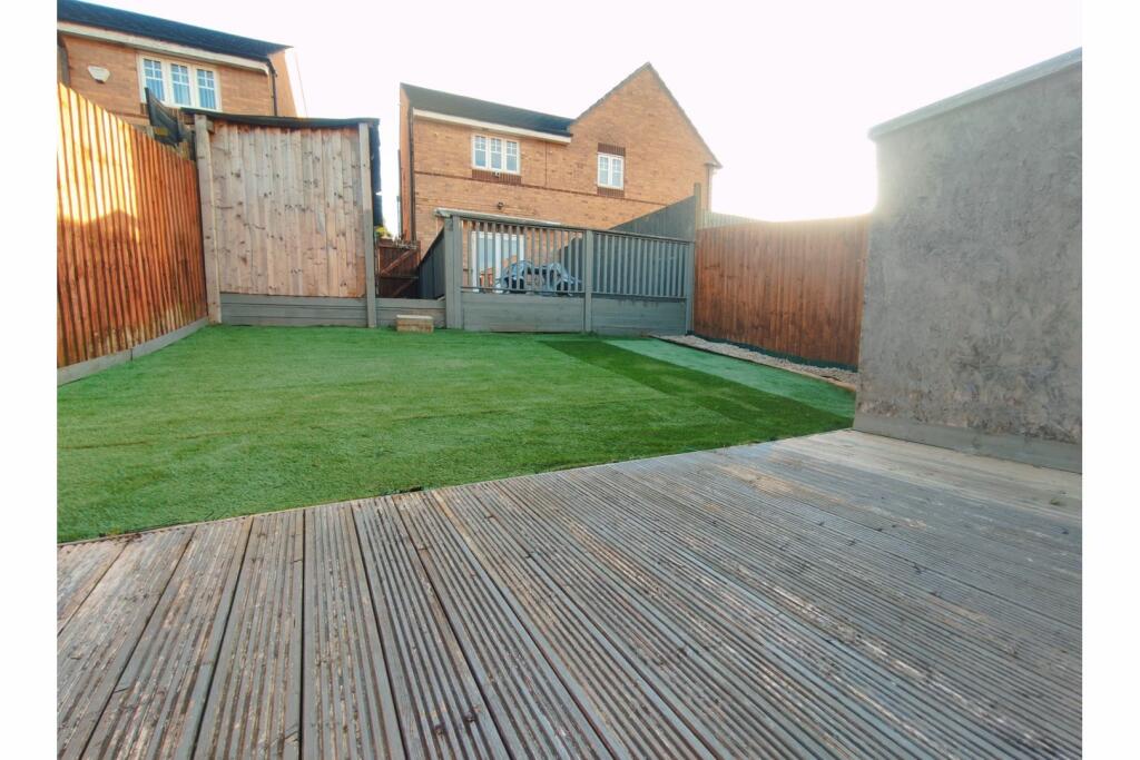 Additional image 12 of Rowantree Drive, Bradford, BD10