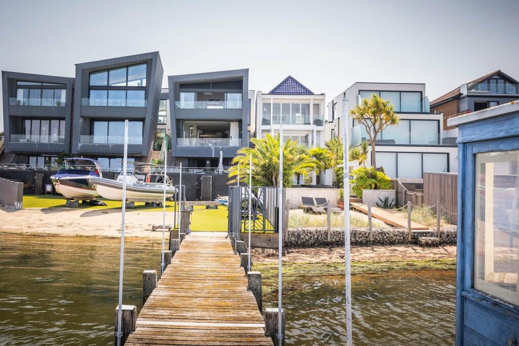 Additional image 41 of The Horseshoe, Sandbanks, Poole, BH13