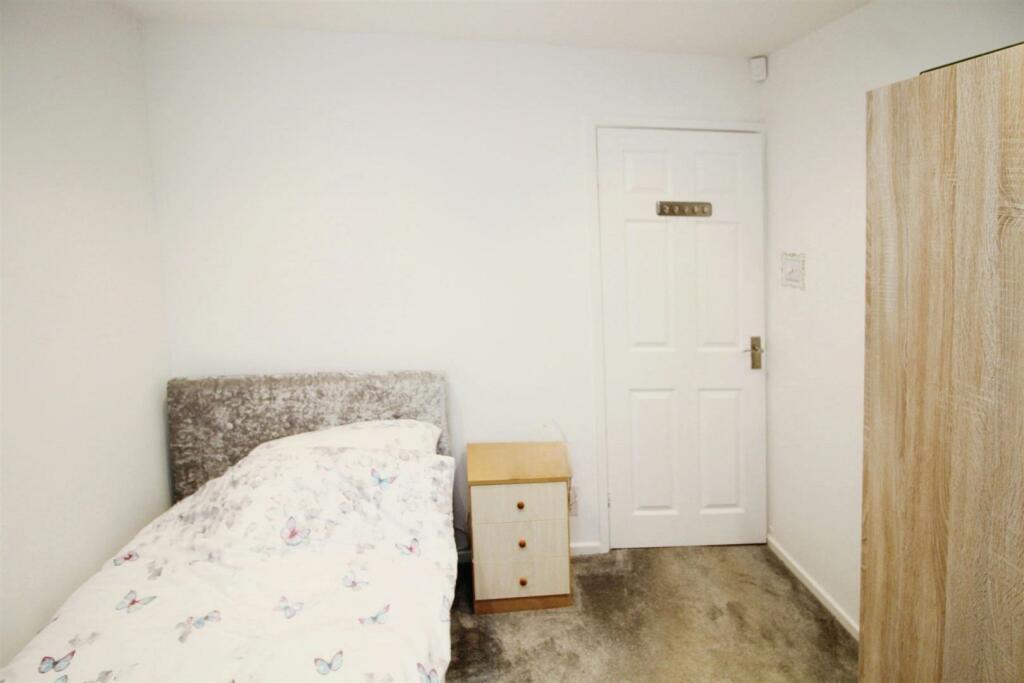 Additional image 15 of Lichfield Mount, Bradford, BD2 1NX