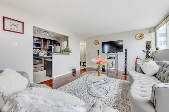 Additional image 11 of 3695 Kaneff Cres Unit 703