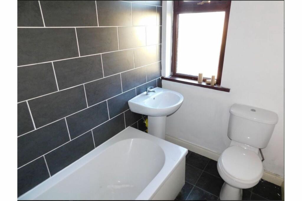 Additional image 6 of Carr Bottom Avenue, Bradford, BD5