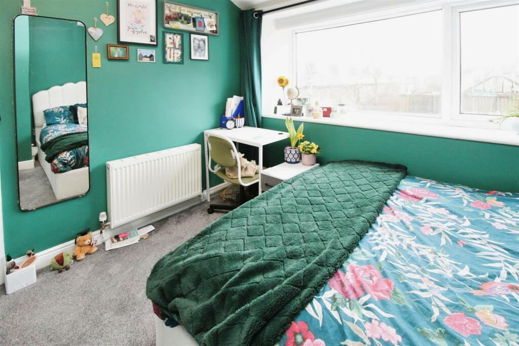 Additional image 7 of Park Lane, Queensbury, Bradford, BD13 1BX