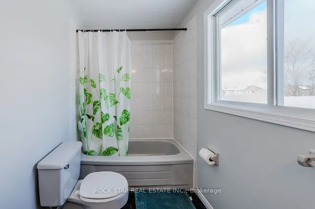 Additional image 19 of 55 West Acres Cres