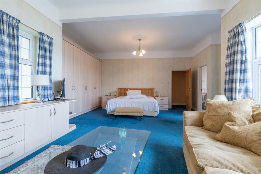 Additional image 10 of Sandbanks Road, Evening Hill