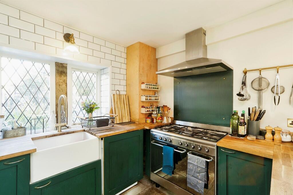 Additional image 5 of Laburnum Place, Apperley Bridge, Bradford