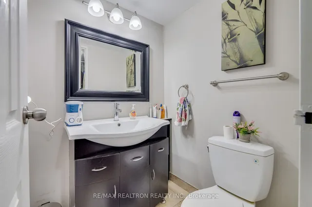 Additional image 24 of 3695 Kaneff Cres Unit 703