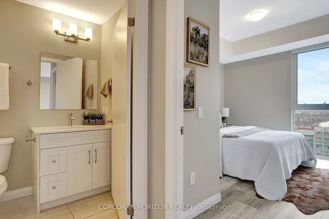 Additional image 18 of 60 Charles St Unit 2403