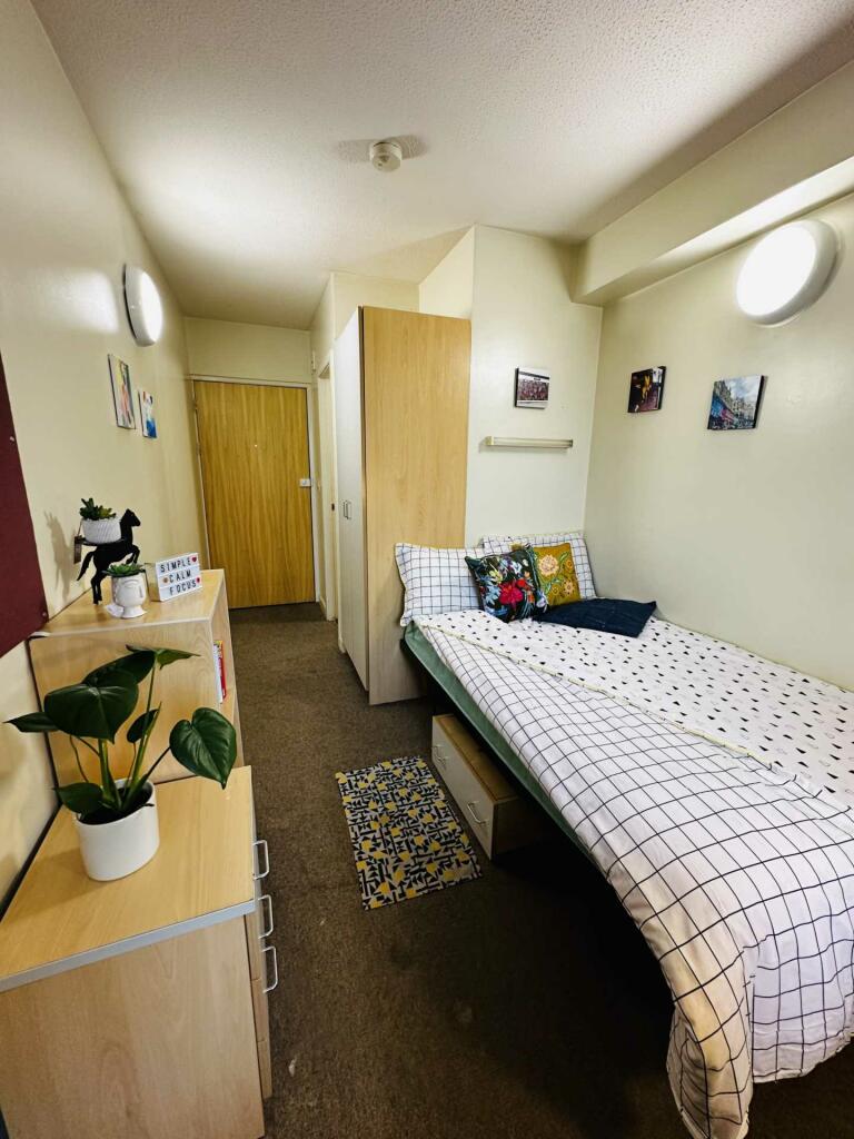 Additional image 7 of Bradford