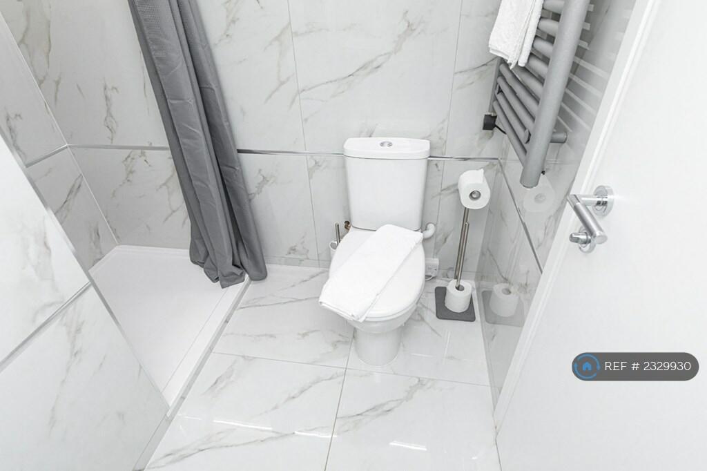 Additional image 16 of Approach Road, Poole, BH14