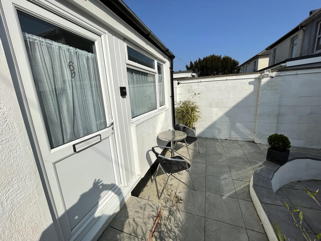 Additional image 8 of Rooms Available, Southcote Road -6