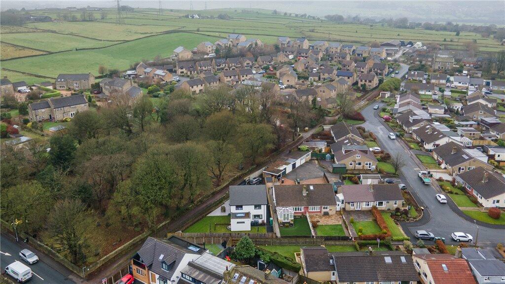 Additional image 43 of Derwent Avenue, Wilsden, Bradford, West Yorkshire, BD15