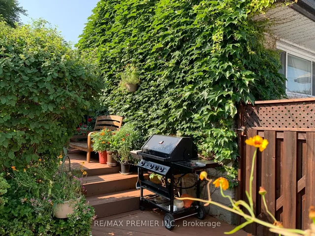 Additional image 32 of 33 Pakenham Dr