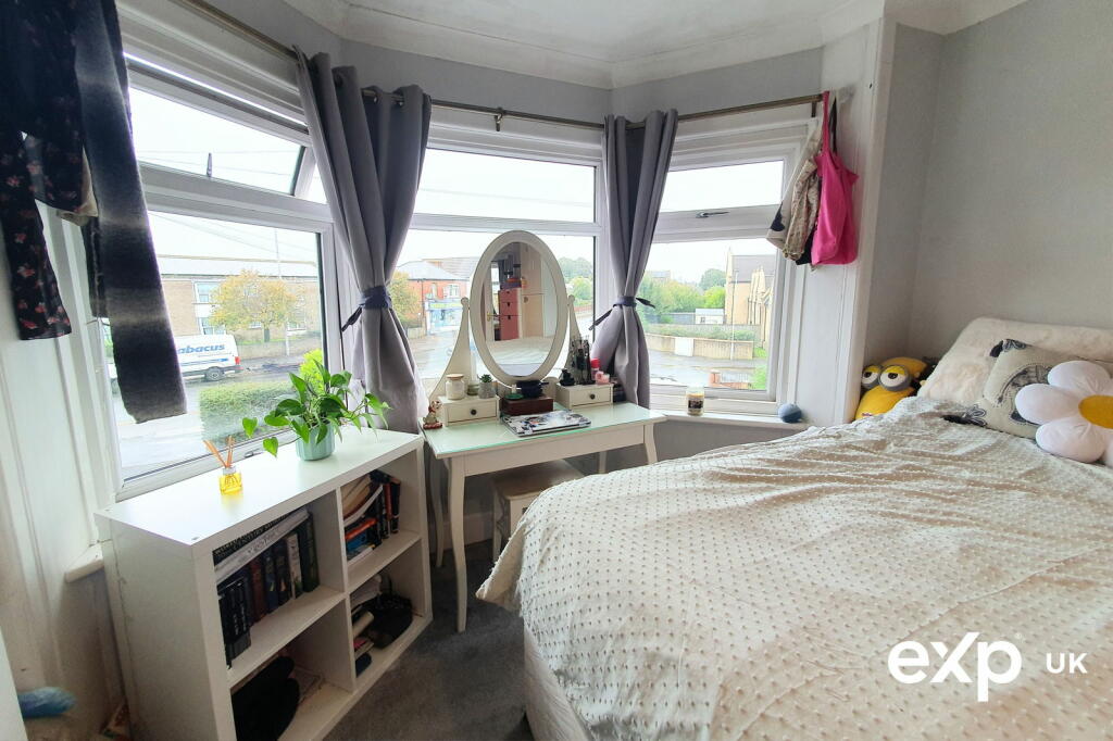 Additional image 10 of Walking Distance of Hamworthy Park / Sea Front - Family Home with South Facing Garden