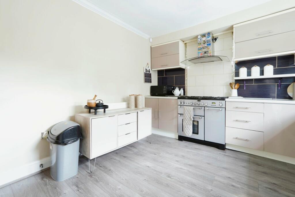 Additional image 6 of Moore Avenue, Bradford, BD7