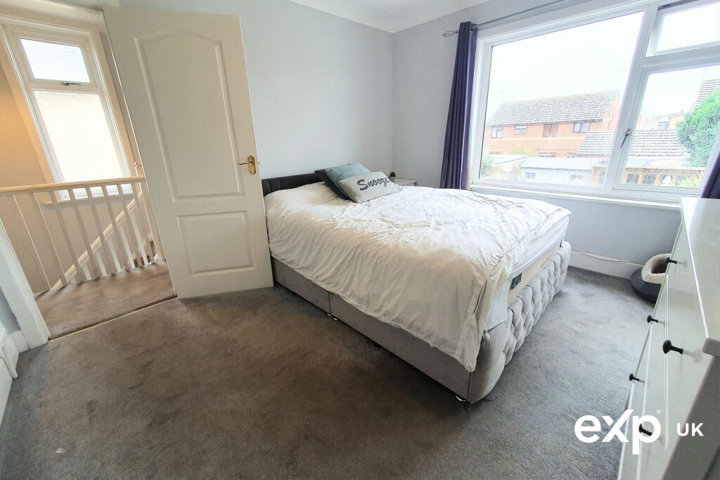 Additional image 7 of Walking Distance of Hamworthy Park / Sea Front - Family Home with South Facing Garden