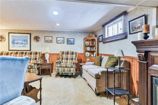 Additional image 29 of 35 Academy St