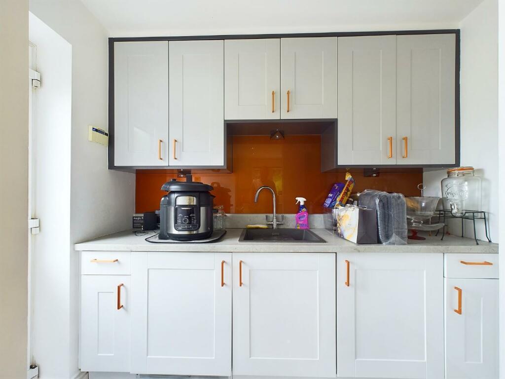 Additional image 14 of Kellymoor Walk, Idle