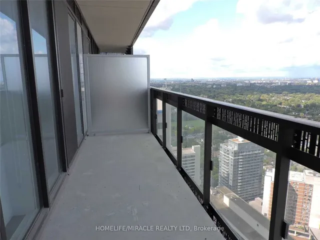 Additional image 13 of 8 Eglinton Ave Unit 1406
