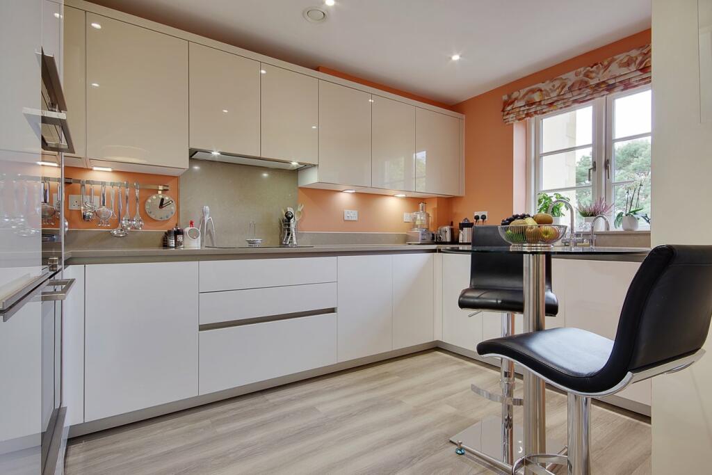 Additional image 7 of 154 Canford Cliffs Road, Canford Cliffs, Poole, BH13