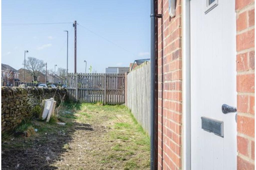 Additional image 13 of Saxton Place, Bradford, BD4