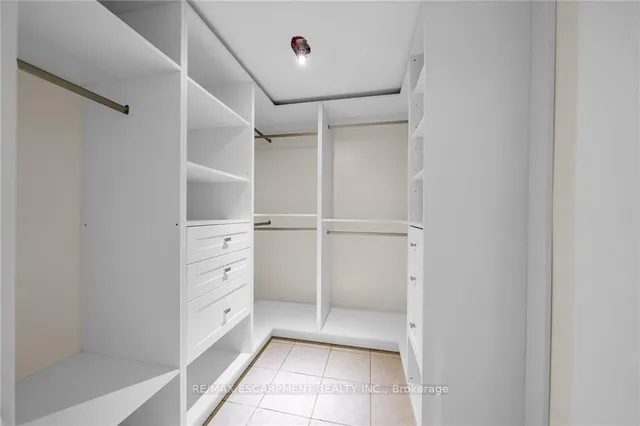 Additional image 31 of 94 SEABREEZE Cres