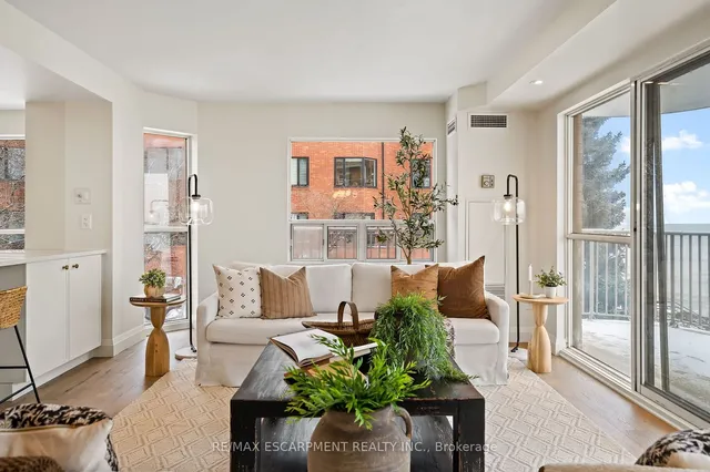 Additional image 5 of 2210 Lakeshore Rd Unit 202