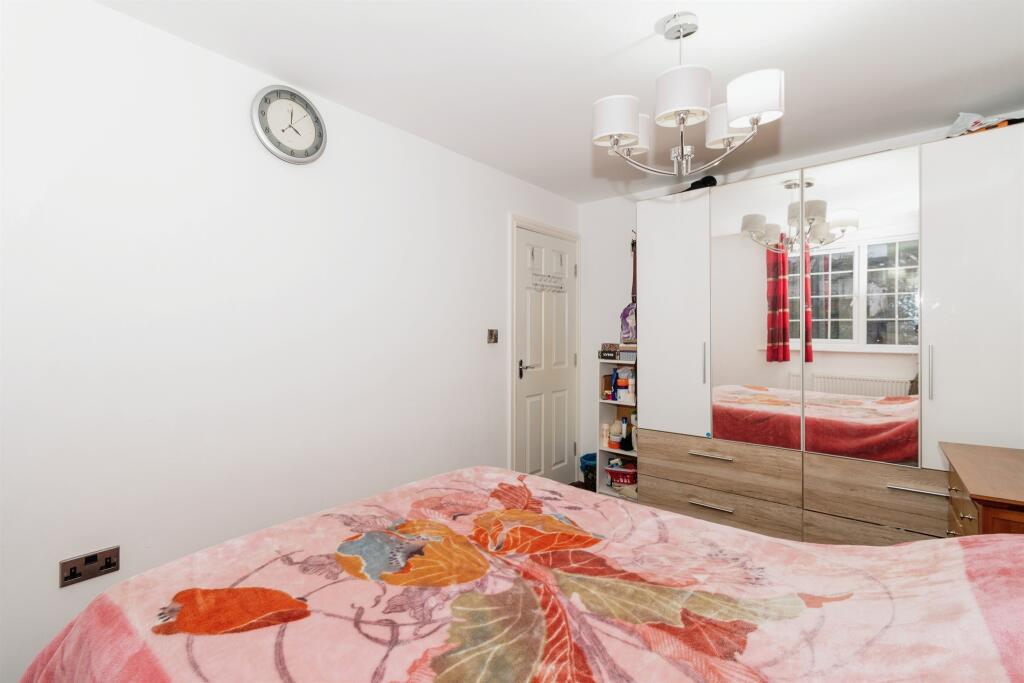 Additional image 11 of Lingwood Gardens, Bradford