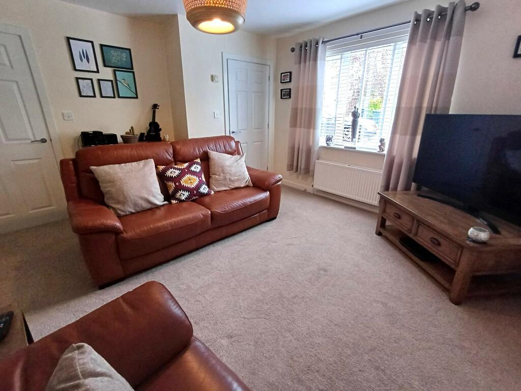 Additional image 15 of Ascot Drive, Bradford, BD7