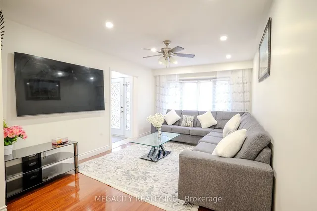 Additional image 23 of 7800 Priory Cres