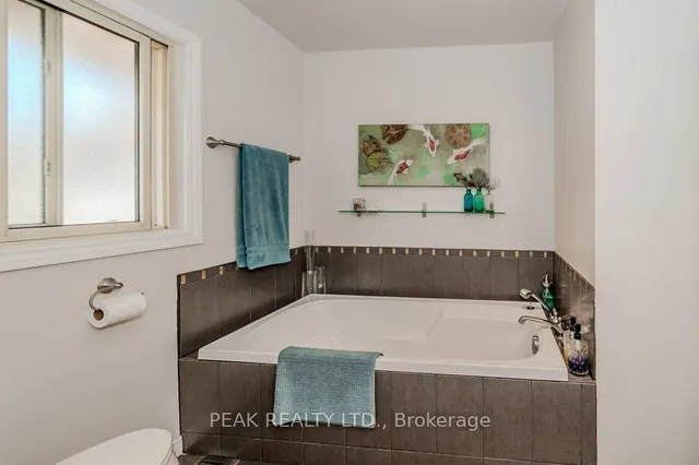 Additional image 25 of 88 Springbank Cres