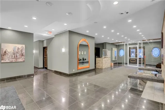 Additional image 5 of 135 James Street South St Unit 612