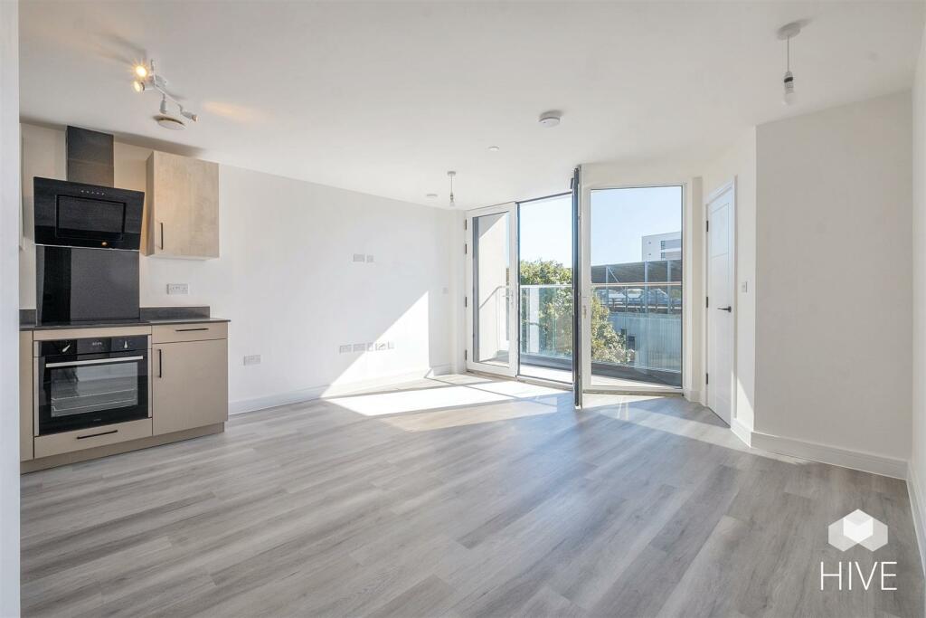 Additional image 8 of The Sloop, Commercial Road, Poole